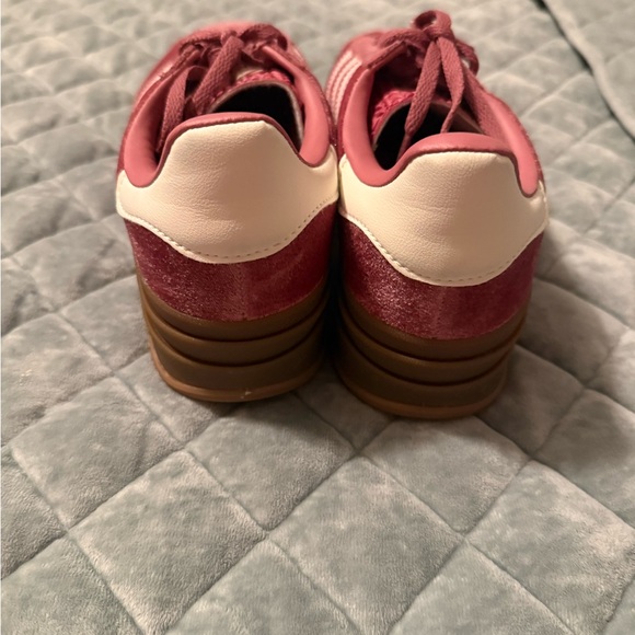 Adidas Gazelle Women's Rose Sneakers size 7.5 - Picture 4 of 6